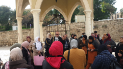 النادي الذهبي في قرية البعنة يزور مدينة يافا ومعالمها التاريخية